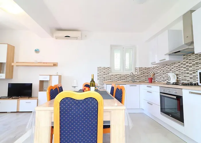 Radojkovi - Comfort Two Bedroom With Terrace And Sea View A2 Apartamento Lumbarda