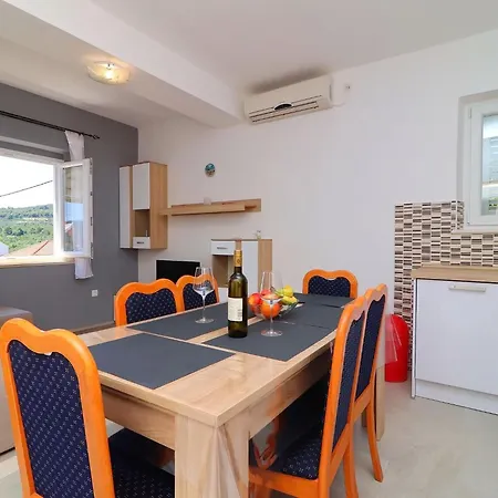 Radojkovi - Comfort Two Bedroom With Terrace And Sea View A2