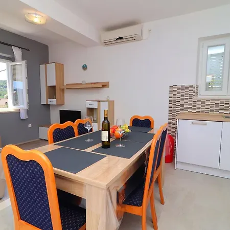 Radojkovi - Comfort Two Bedroom With Terrace And Sea View A2 Apartment