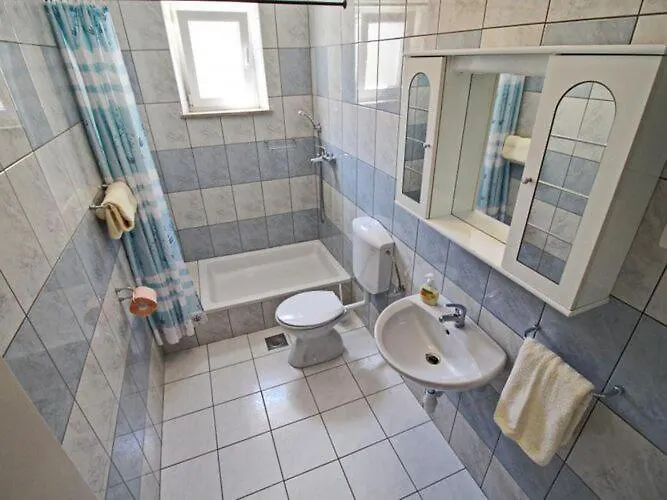 Radojkovi - Comfort Two Bedroom With Terrace And Sea View A2